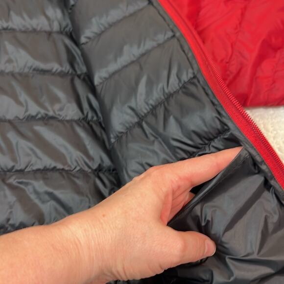 Eddie Bauer Down Red Jacket Lightweight Insulated Zip Pockets S - Picture 9 of 10